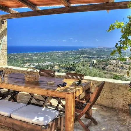With 2 Bedrooms In With Wonderful Sea View Private Pool Enclosed Garden 4 Km From The Beach Vila *